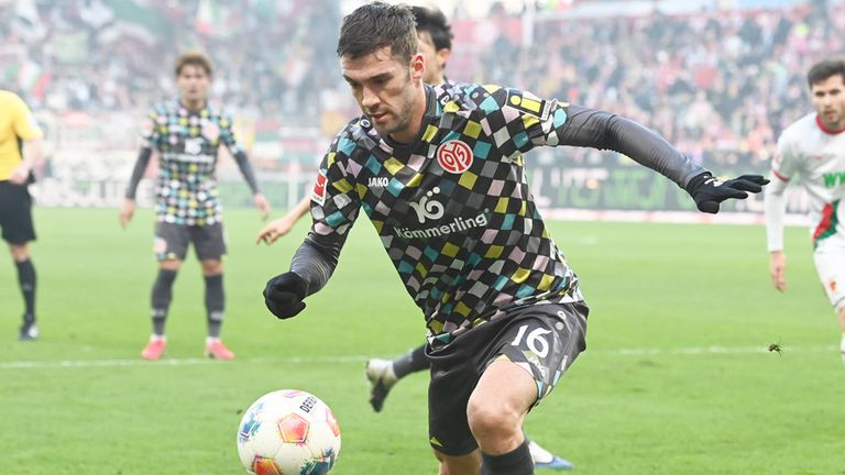 Stefan Bell, der Rekordspieler des FSV Mainz 05, steht vor einer einjährigen Vertragsverlängerung.