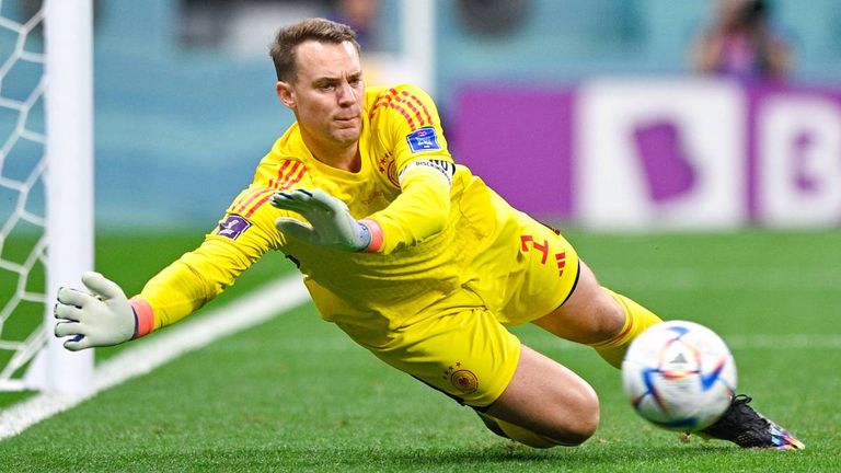 PLATZ 4 Manuel Neuer - 2022: 36 Jahre, 08 Monate, 04 Tage.