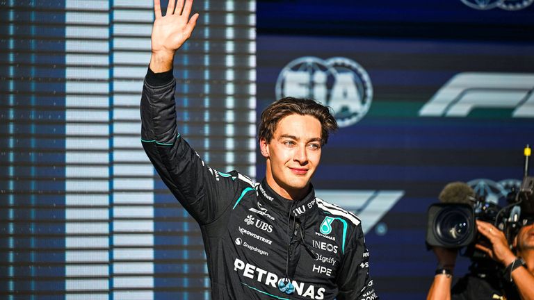 George Russell (Mercedes) freut sich über seine Sprint-Pole in Kanada.