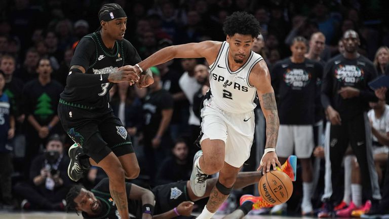 Nach vier Spielen steht es in der Serie zwischen Timberwolves und Spurs 2-2. In der Nacht auf Mittwoch folgt Spiel 5 LIVE auf Sky Sport.