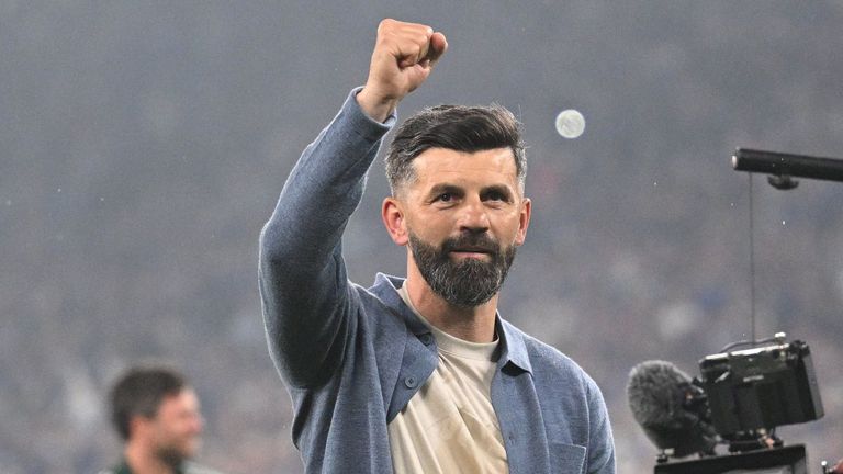 Per Nachtzug zurück: Miron Muslic und der FC Schalke nach ihrem Spiel in Nürnberg