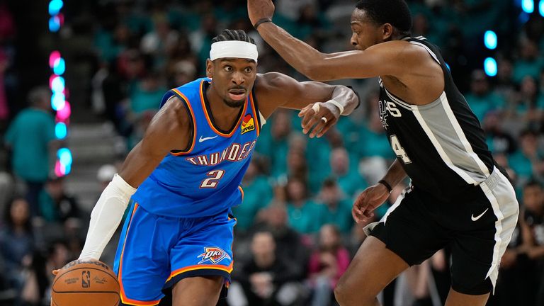 Shai Gilgeous-Alexander führt OKC zur Serienführung gegen San Antonio. 