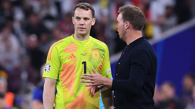 Die DFB-Causa um Manuel Neuer wird weiter heiß diskutiert.