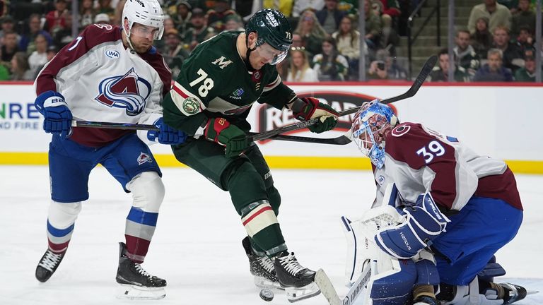 Nach der dritten Niederlage in der zweiten Runde steht das Team um Nico Sturm gegen die Colorado Avalanche kurz vor dem Playoff-Aus. In der Nacht auf Donnerstag steigt Spiel 5 LIVE auf Sky Sport.
