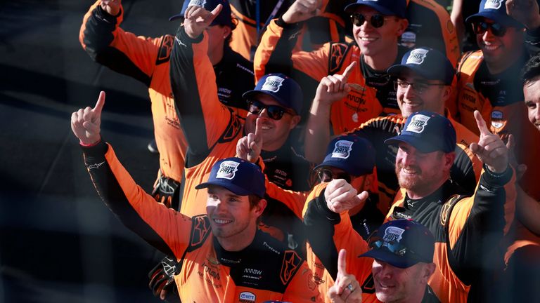 Christian Lundgaard feiert seinen 1. Saisonsieg beim Sonsio Grand Prix mit dem Arrow McLaren Team. 