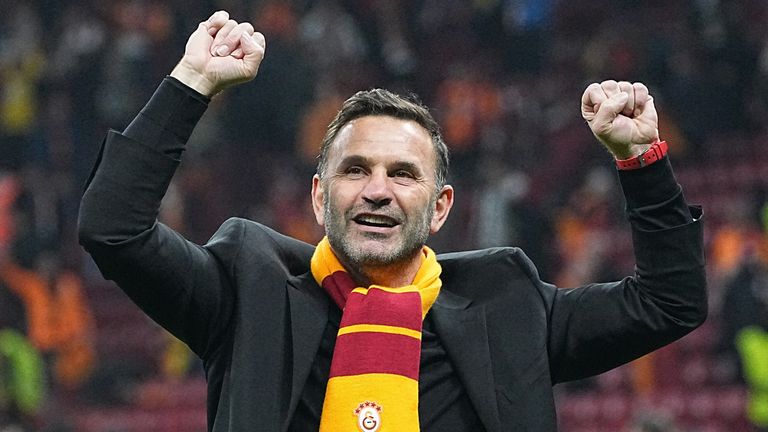 Trainer Okan Buruk und Gala planen erneut eine Transfer-Offensive.
