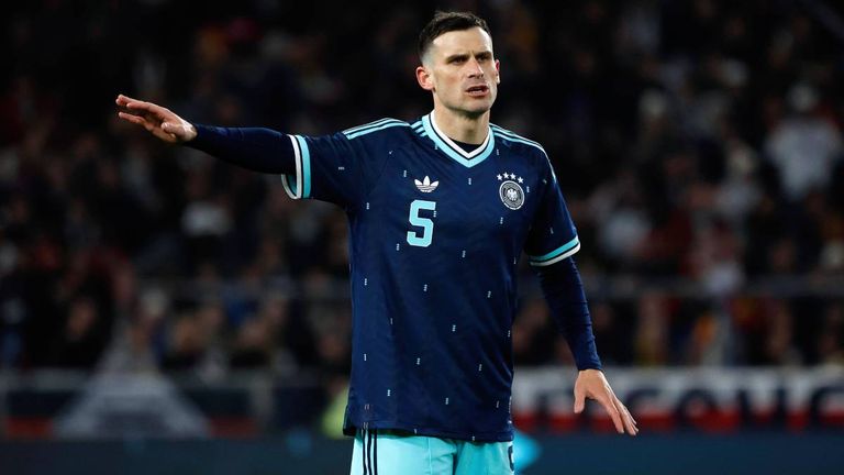 MITTELFELD/ANGRIFF: Pascal Groß (Brighton Hove & Albion)