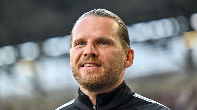 Eugen Polanski bleibt Trainer bei den Fohlen.