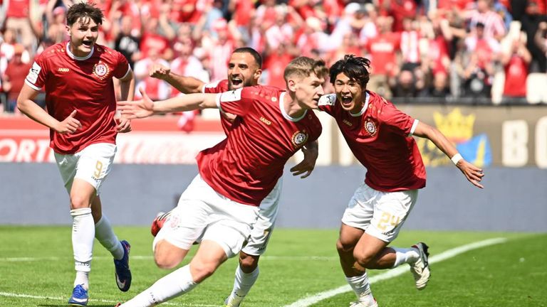 Rot-Weiß-Essen trifft in der Relegation auf Greuther Fürth.