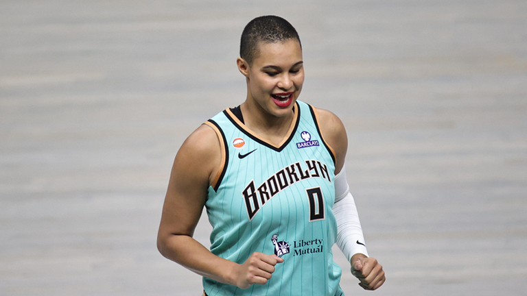Satou Sabally trifft am 27. Mai mit New York Liberty auf Phoenix. 