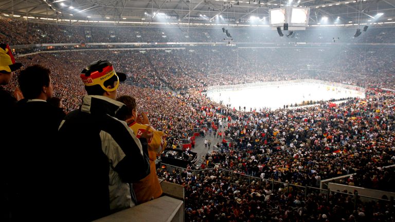 2010 sorgten deutsche Eishockey-Fans für einen Weltrekord auf Schalke.
