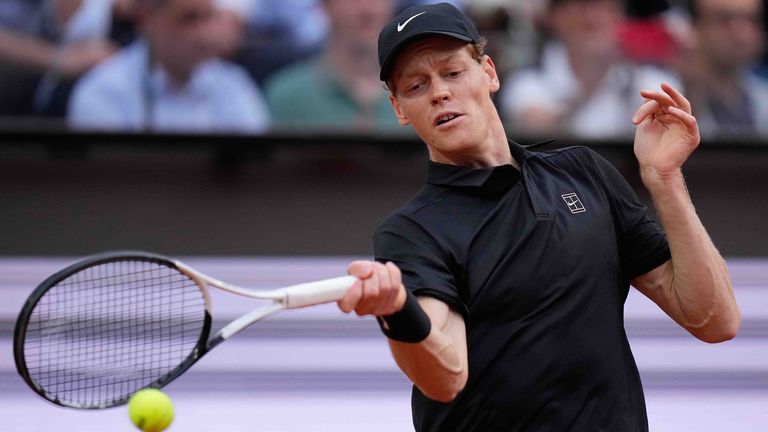 Jannik Sinner besiegt Sebastian Ofner beim ATP-Turnier in Rom.