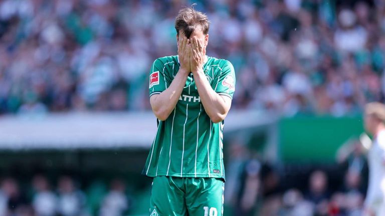 SV Werder Bremen verliert gegen FC Augsburg.