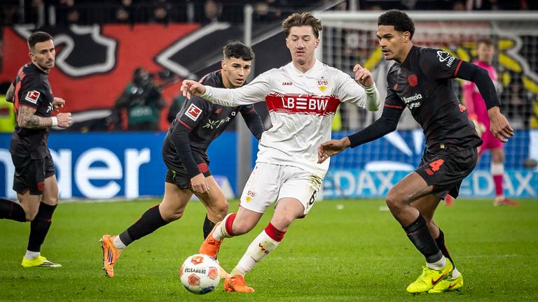 Der VfB Stuttgart duelliert sich mit Bayer Leverkusen um die Champions League.