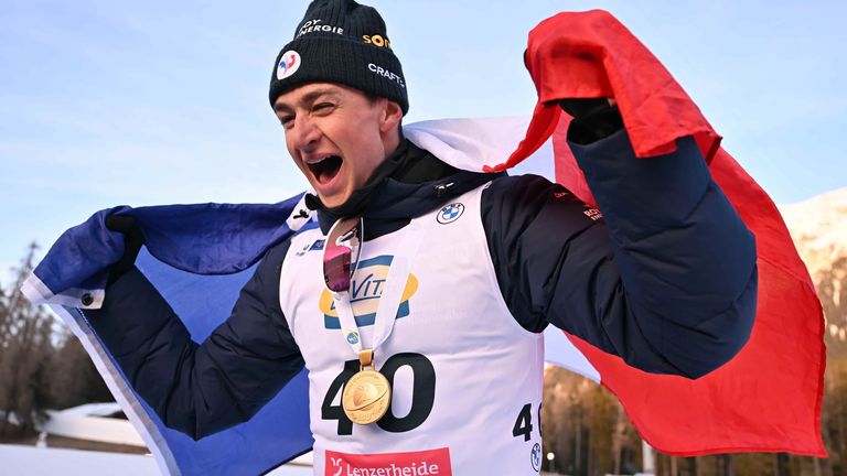 Eric Perrot (Frankreich) ist der Sieger des Biathlon Weltcups 2025/26.