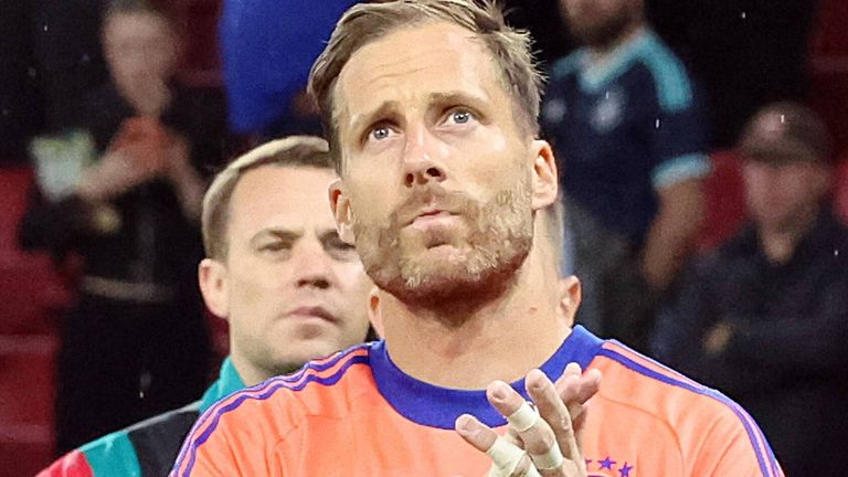 Nach der WM-Generalprobe gegen die USA äußert sich nun auch Oliver Baumann (r.) erstmals zu seiner Degradierung & seiner Beziehung zu Neuer.