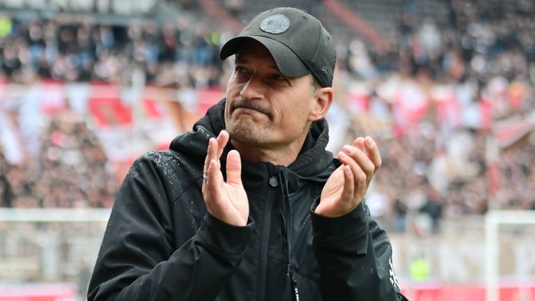 Die Tage von Alexander Blessin auf St. Pauli sind wohl gezählt.