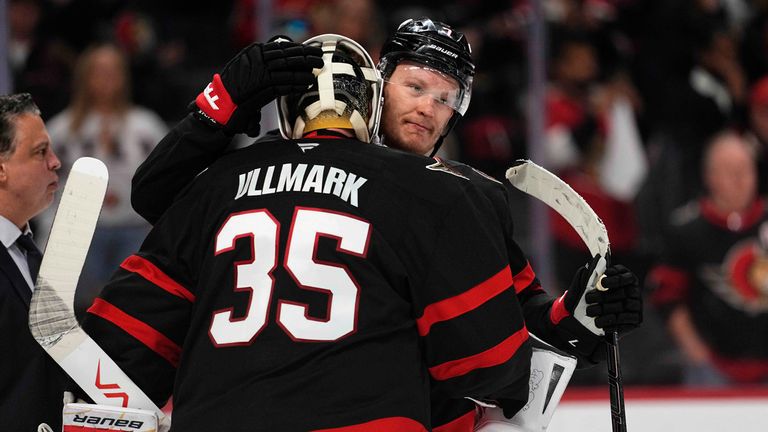 Brady Tkachuk (r.) wechselt von den Ottawa Senators zu den Florida Panthers.
