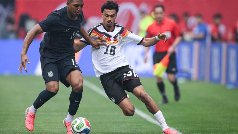 Streift sich Nathaniel Brown in der kommenden Saison das Trikot des FC Bayern über? 
