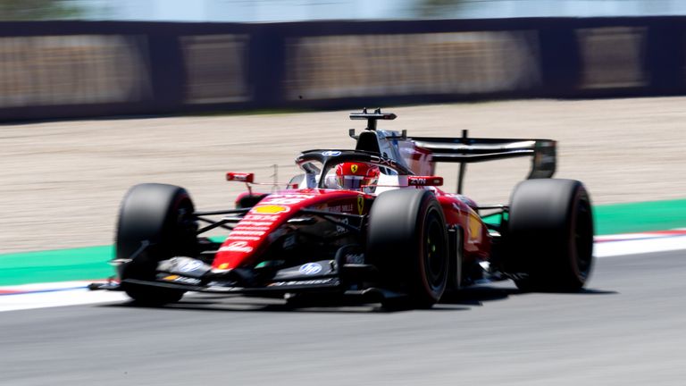 Charles Leclerc (Ferrari) schlägt in Q3 in die Wand ein.