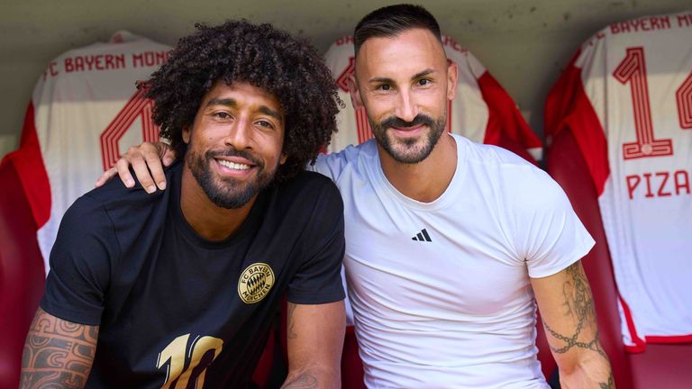 Dante (l.) und Diego Contento zählen zu Bayerns Legenden.