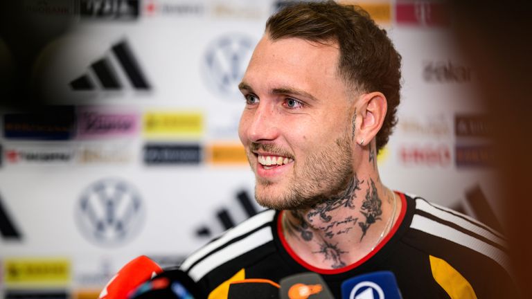 Sky zeigt die Pressekonferenzen LIVE im Stream und in der Sky Sport App. Heute mit Abwehrspieler David Raum.
