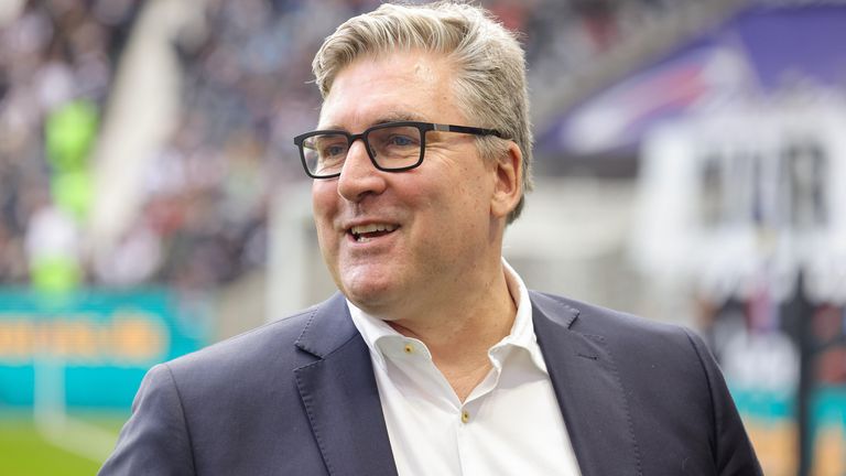 Eintracht Frankfurt verlängert mit Axel Hellmann.