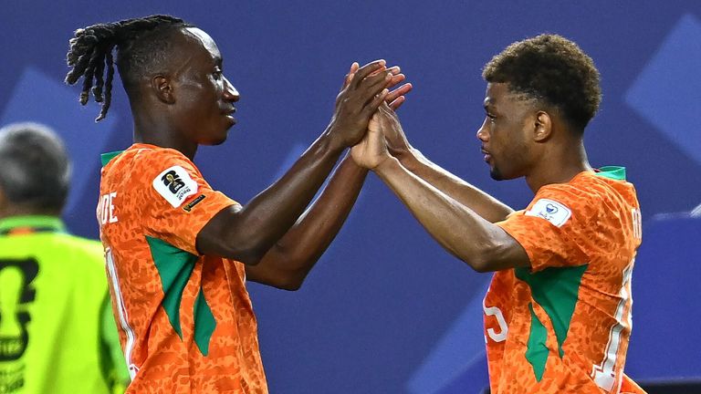 Yan Diomande und Amad Diallo wollen den DFB-Stars im zweiten Gruppenspiel ein Bein stellen. 