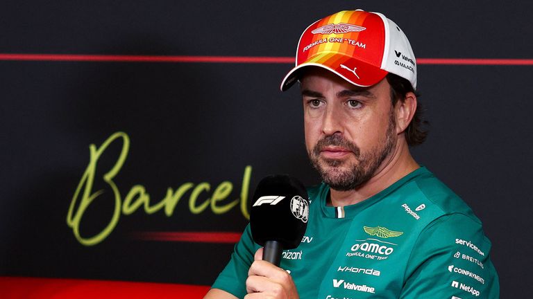 Spätestens Ende 2027 dürfte für den spanischen Altstar Fernando Alonso Schluss in der Formel 1 sein.