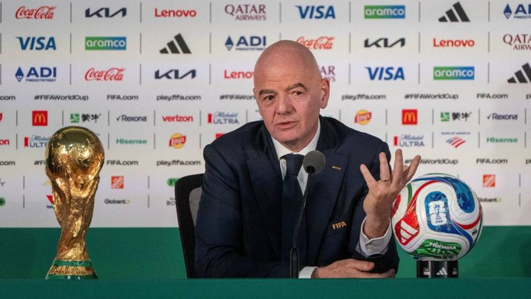 Gianni Infantino bei der Eröffnungs-Pressekonferenz für die WM 2026.