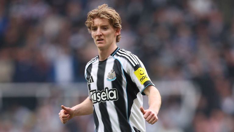 Anthony Gordon wechselt für 80 Millionen Euro von Newcastle zum FC Barcelona.