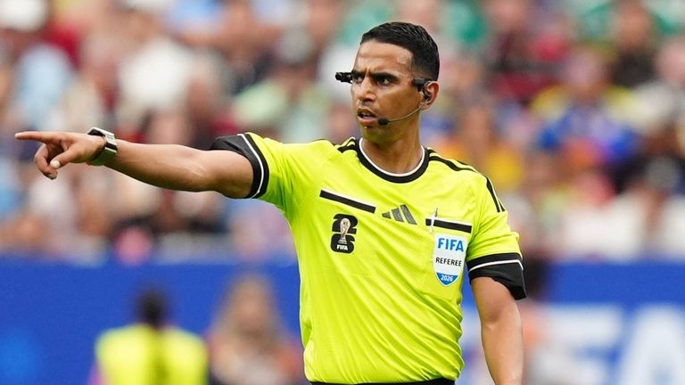 Jalal Jayed pfeift am Montag erneut ein Spiel der DFB-Elf.