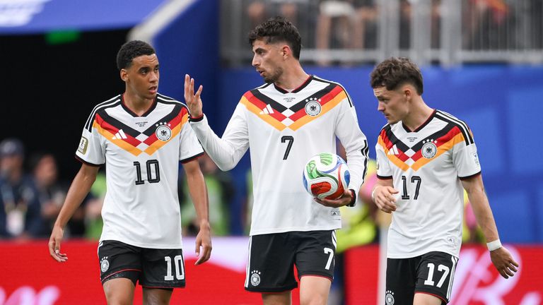 Das Trio ist gefordert, Deutschland gegen Paraguay ins Achtelfinale zu schießen.