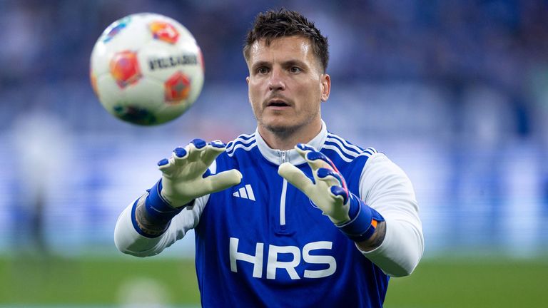 Schalke 04 will Kevin Müller fest verpflichten. Die Verhandlungen mit dem 1. FC Heidenheim sind gestartet.