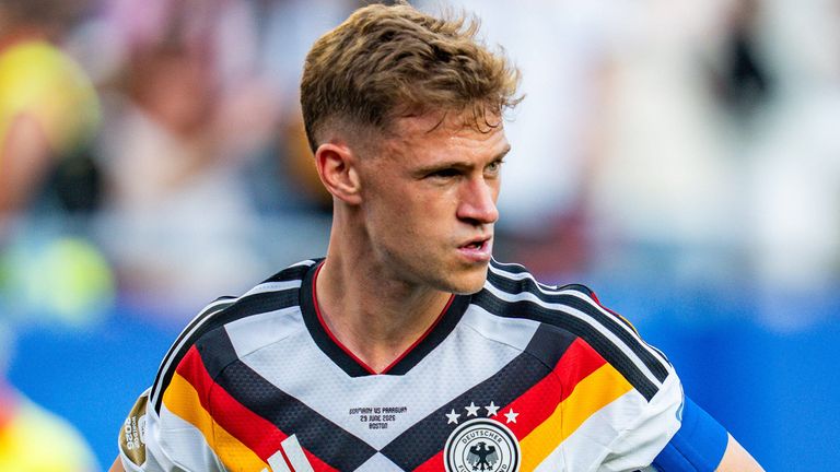 DFB-Kapitän Joshua Kimmich zeigte sich nach dem erneut frühen WM-Aus emotional. 