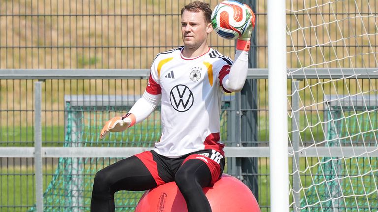 Manuel Neuer (hier noch in Frankfurt) fehlte beim ersten Training in Chicago.