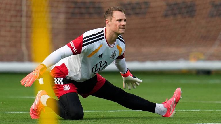 Manuel Neuer beim Training mit der Nationalmannschaft.