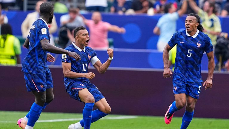 Mbappe Ticker