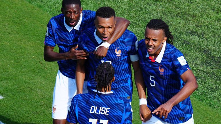 Michael Olise legt auf, Kylian Mbappe trifft und Frankreich schlägt Senega. 