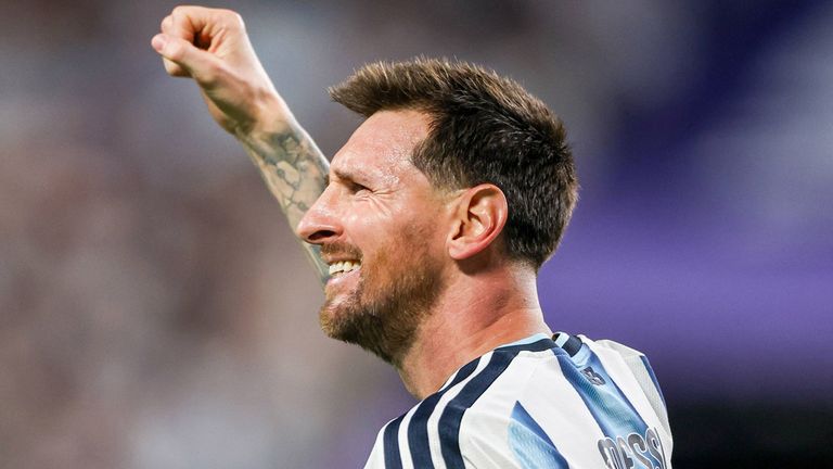 Lionel Messi erzielte für Argentinien einen Dreierpack gegen Algerien.