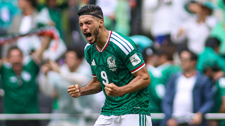 Raul Jimenez sorgt im Eröffnungsspiel mit seinem Treffer zum 2:0-Endstand. Heute geht es gegen Südkorea. Ab 03:00 Uhr live auf MagentaTV. 