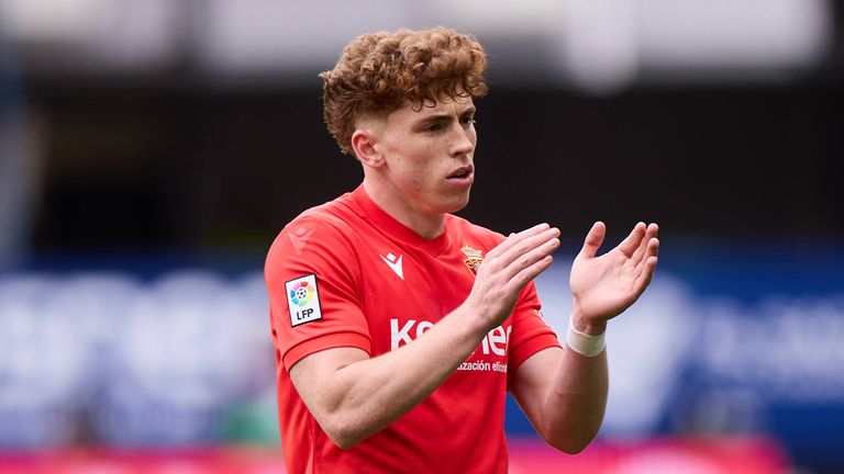 Victor Munoz wechselt für 40 Millionen Euro von Osasuna zum FC Liverpool.