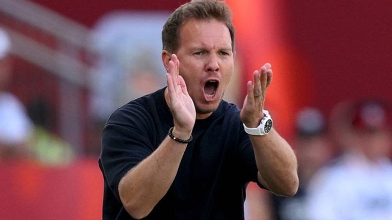 Bundestrainer Julian Nagelsmann trifft mit der deutschen Nationalmannschaft im WM-Sechzehntelfinale auf Paraguay.