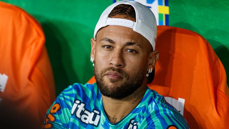 Bestreitet Brasilien-Superstar Neymar bei der WM überhaupt ein Spiel?
