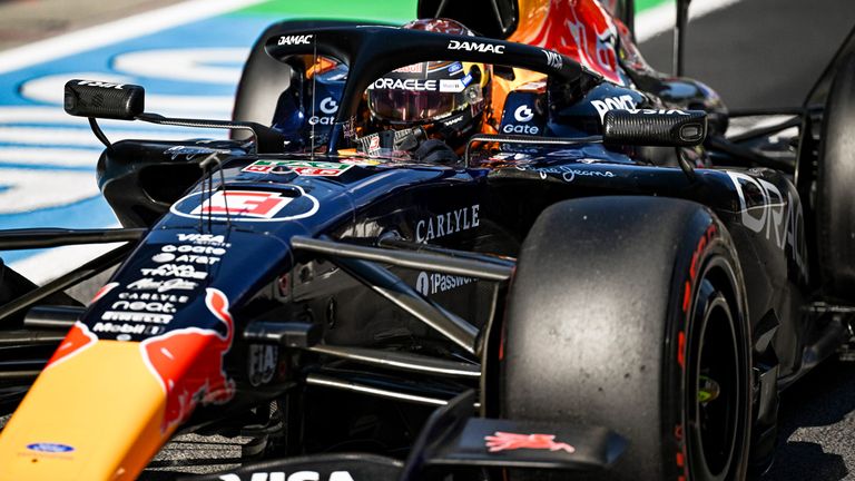Max Verstappen (Red Bull) fliegt im Österreich-Qualifying von der Strecke.