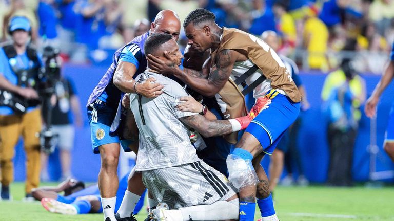 Curacaos Torhüter Eloy Room stellt gegen Ecuador einen WM-Rekord auf.
