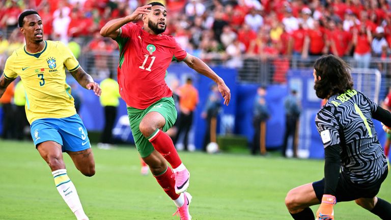 Ismail Saibari (M.) trifft für Marokko gegen Brasilien. 