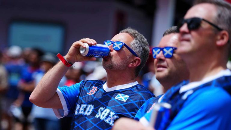 Auch beim Thema Bierkonsum macht den Schottland-Fans kaum jemand etwas vor.