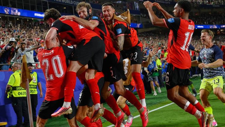 Österreich trifft im Sechszehntelfinale auf Spanien.