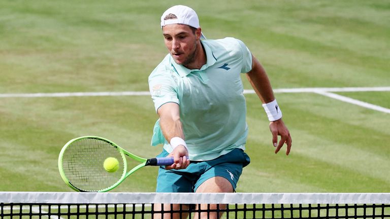 Jan-Lennard Struff steht im Achtelfinale von Stuttgart. 